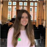 Ciao sono Francesca, attualmente sono una studentessa magistrale di Management all’università Bocconi. Mi sono laureata recentemente sempre presso la Bocconi in economia e precedentemente mi sono diplomata con voto 100/100 e lode al liceo classico. Ho già